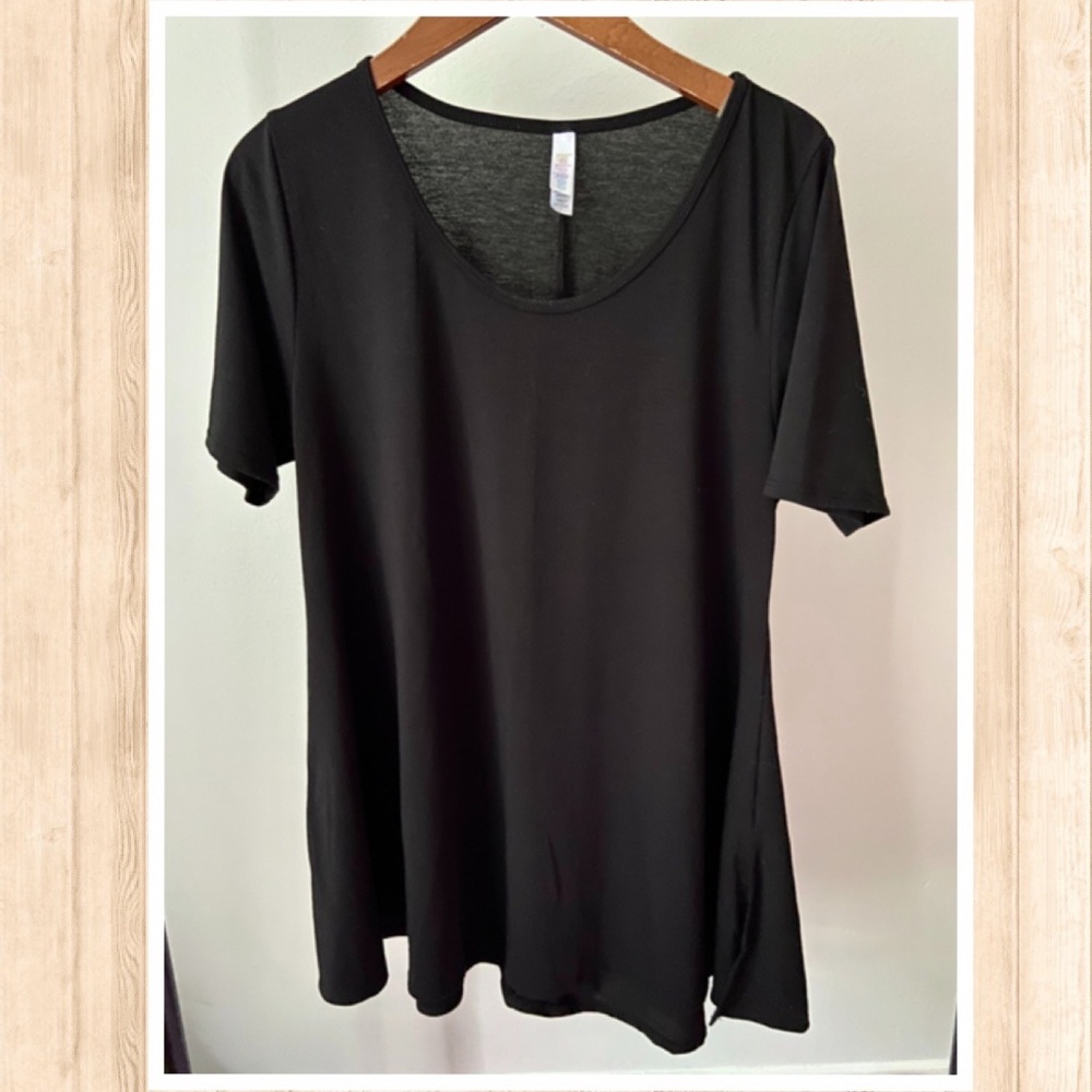 LuLaRoe Simply Comfortable Top